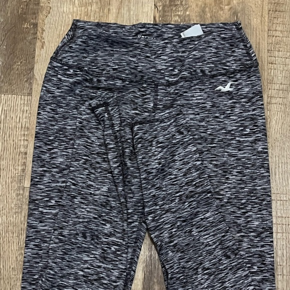 Hollister Co. Women's Grey Leggings - Picture 4 of 5
